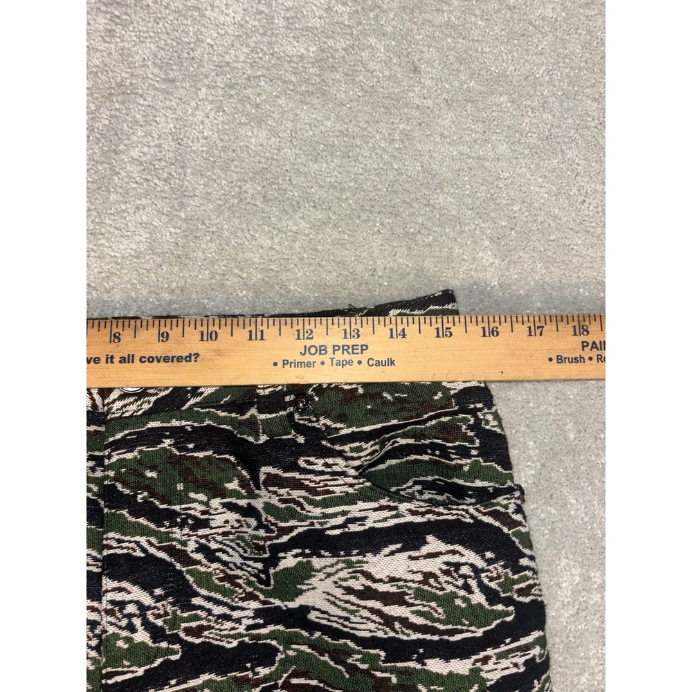 Rebel Vengeance Men Camo Fringe Tapestry Pants Skull Detail Sz 28 Measure(31x32) - Picture 12 of 15